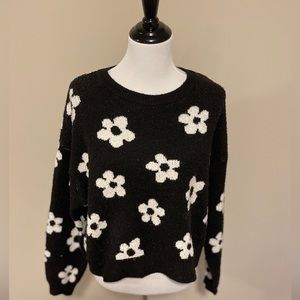 Black and white flower sweater size large
